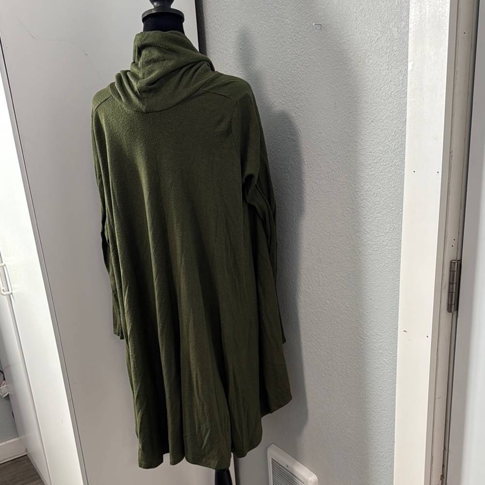 Chic Forest Green Women's Cowl Neck Sweater - Picture 4 of 6